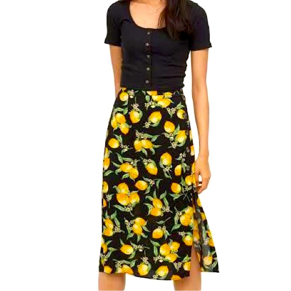 NWOT H&M DIVIDED Lemon Calf-Length Button Skirt